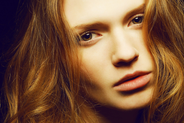 Emotive portrait of a young beautiful girl with long ginger (red - Fotoğraf, Görsel