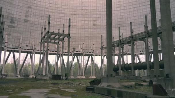 Kühlturm des Kernkraftwerks Tschernobyl - Filmmaterial, Video