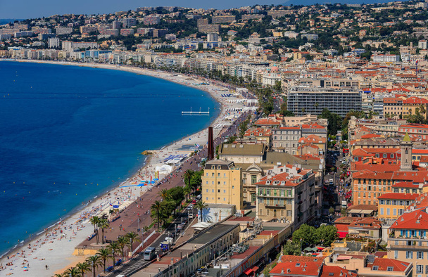Pohled na pěkný panoráma na staré město Vieille Ville v Nice Francouzská Riviera na Středozemním moři, Cote d ' Azur, Francie - Fotografie, Obrázek