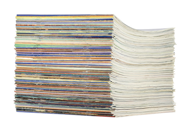 Mucchio di riviste isolate su bianco
 - Foto, immagini