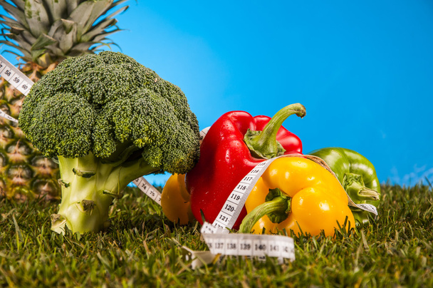 meyve ve sebze ile sağlık ve fitness kompozisyon - Fotoğraf, Görsel