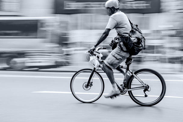 alternativní ekologické čisté dopravy v jednobarevné modré tonali - Fotografie, Obrázek