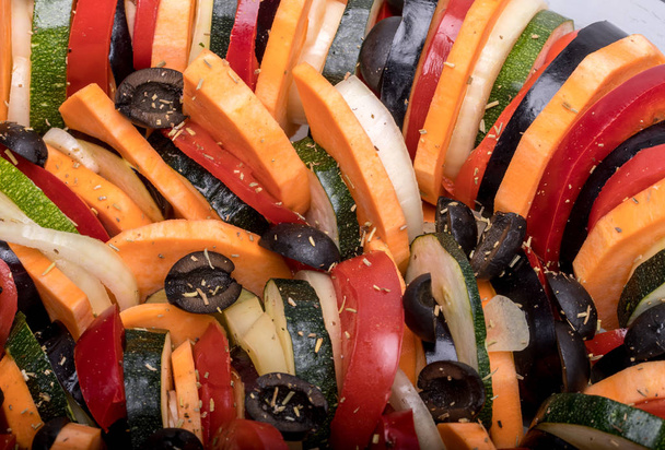 Ratatouille, Frans Provenal gestoofde groente gerecht van oorsprong in Nice. - Foto, afbeelding