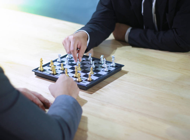Business man playing chess  - Foto, Bild