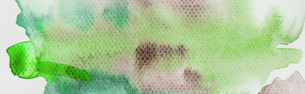 πανοραμική βολή από πράσινο, μωβ και μπλε υδατογραφικό χρώμα πετρελαιοκηλίδες  - Φωτογραφία, εικόνα