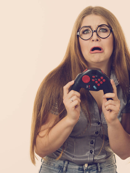 Dissatisfied woman after loosing video game - Foto, imagen