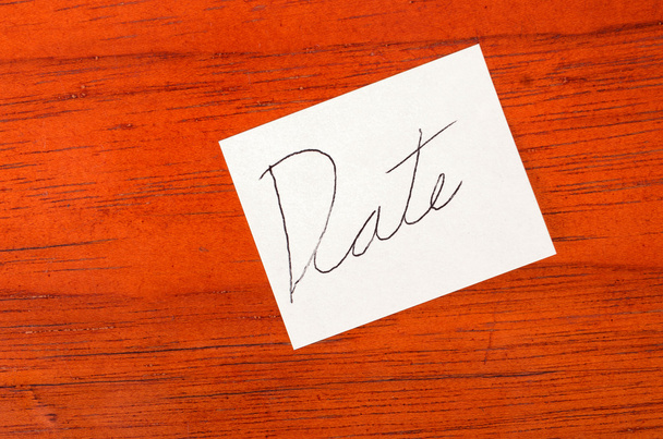 Date- Post it Note on Wood background
 - Фото, изображение