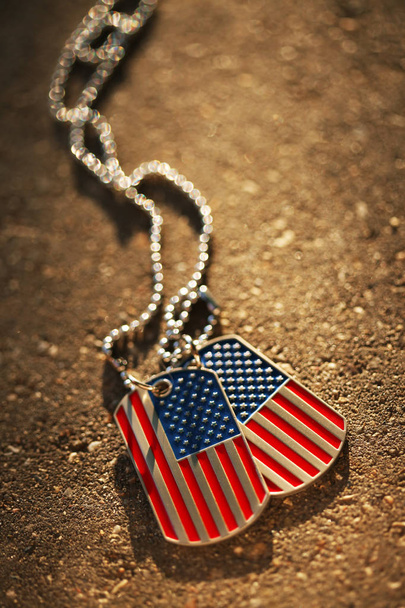 Amerikaanse vlag hond tags achtergrond - Foto, afbeelding