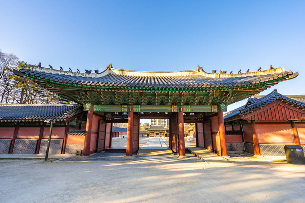 Bela arquitetura edifício Changdeokgung palácio em Seul ci
 - Foto, Imagem