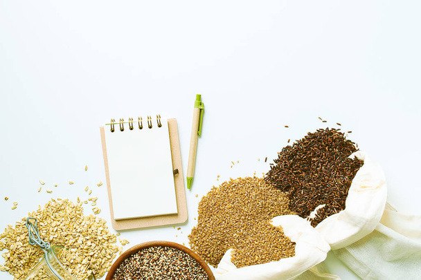 健康ライフスタイルのための全粒穀物食品 - 写真・画像