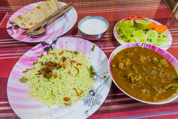 Hovězí kari v restauraci Bahla, Omán - Fotografie, Obrázek