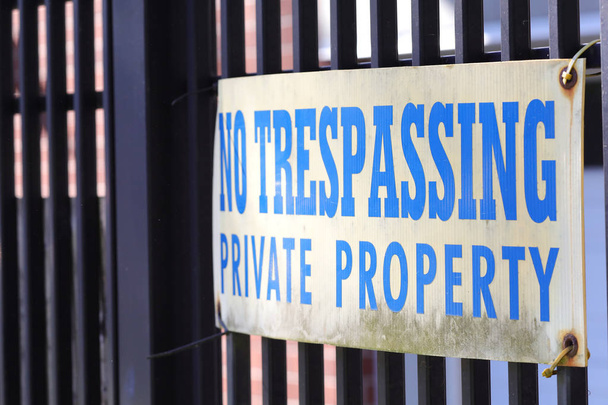 image of no trespassing sign - Photo, Image