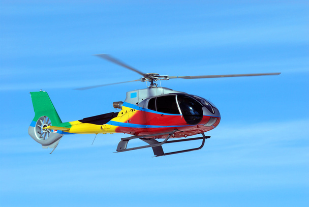 küçük helikopter uçmak - Fotoğraf, Görsel