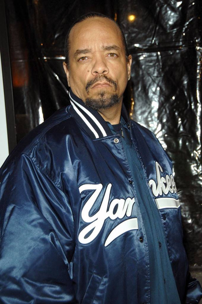 Ice T at arrivals for I AM LEGEND Premiere, WAMU Theatre at Madison Square Garden, New York, NY, December 11, 2007. Photo by: George Taylor/Everett Collection - Φωτογραφία, εικόνα