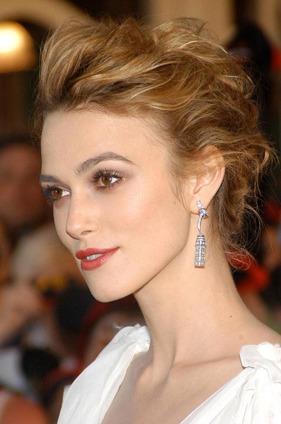 Keira Knightley at arrivals for L.A. Premiere of PIRATES OF THE CARIBBEAN: DEAD MANS CHEST, Disneyland, Los Angeles, CA, June 24, 2006. Photo by: Tony Gonzalez/Everett Collection  - Foto, Imagen