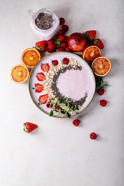 Strawberry smoothie - Fotó, kép
