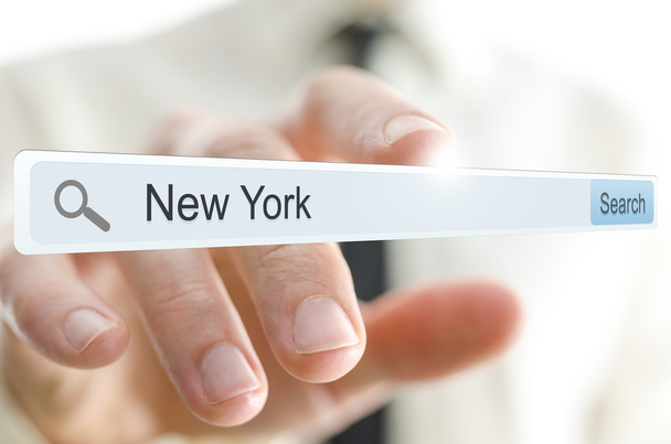 Нью-Йорк написан в строке поиска
 - Фото, изображение