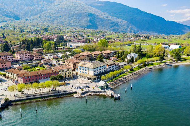 Colico - Lago Como (IT) - vista aérea
 - Foto, Imagen