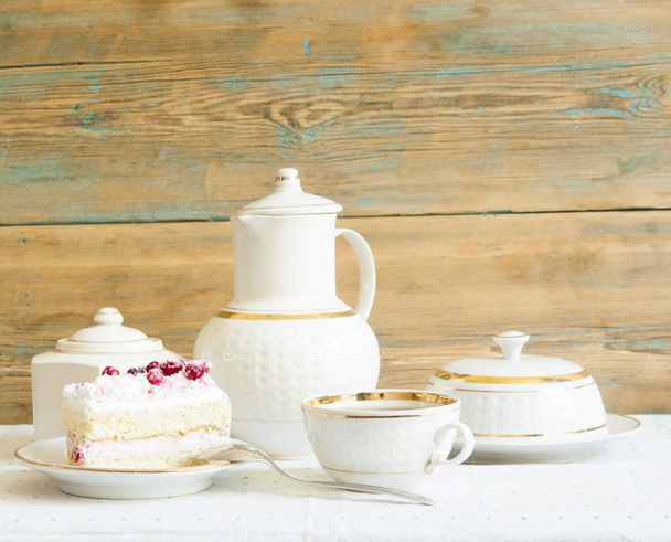 slice cake with white chocolate and cranberry on a plate - Zdjęcie, obraz