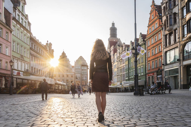 Poland, Wroclaw, April 24, 2019 - Center of the city Wroclaw, Polish streets. Old town Wroclaw. - Foto, afbeelding