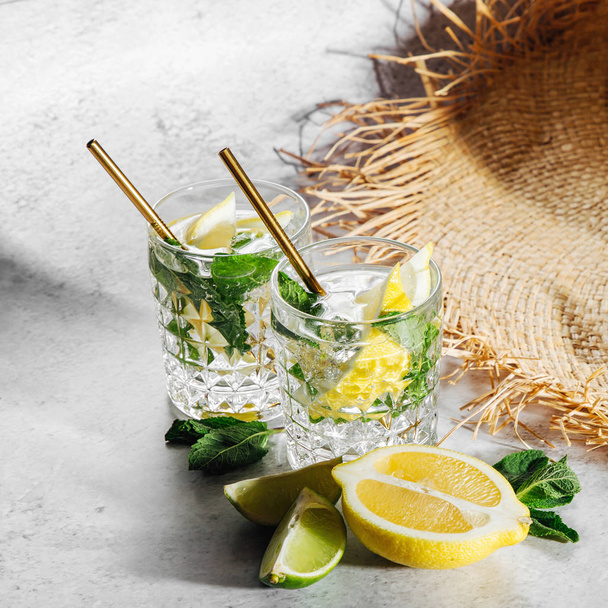 Summer drinks with fresh citrus and ice. - Fotografie, Obrázek