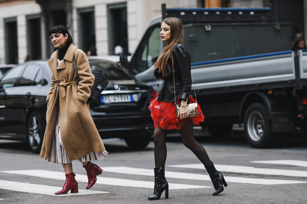 Milan, Italy - February 23, 2019: Street style Outfits before a fashion show during Milan Fashion Week - MFWFW19 - Valokuva, kuva