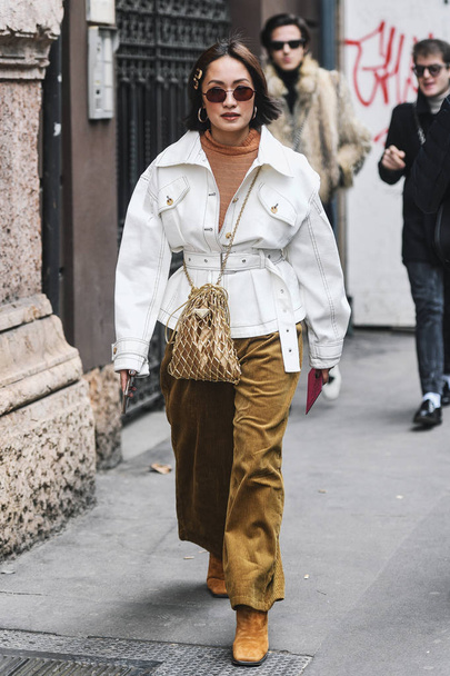 Milan, Italy - February 23, 2019: Street style Outfit after a fashion show during Milan Fashion Week - MFWFW19 - Foto, Imagem