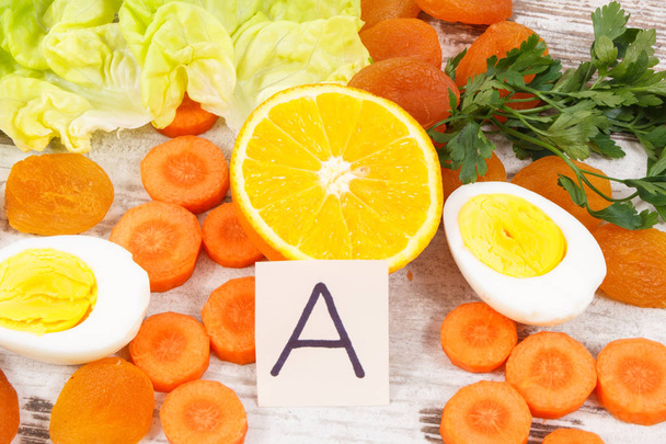 Productos saludables como fuente de vitamina A, minerales y fibra dietética, concepto de alimentación nutritiva
 - Foto, Imagen