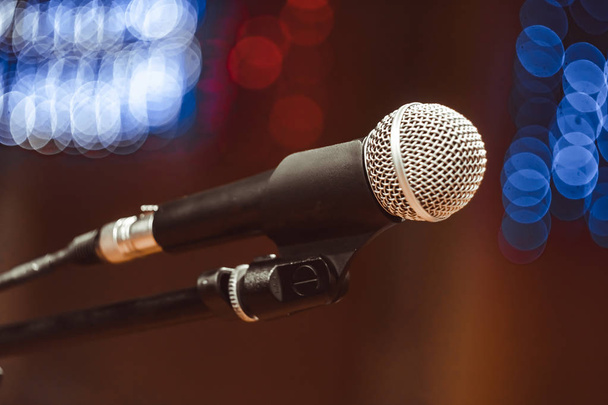 konser salonunda mikrofonlar - Fotoğraf, Görsel