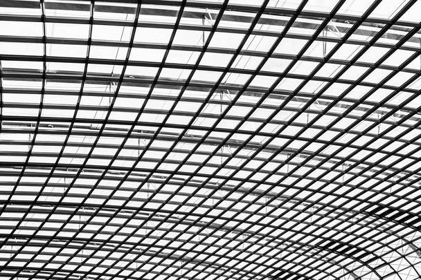 Abstrato janela de vidro telhado arquitetura exterior para o fundo na cor preto e branco
 - Foto, Imagem