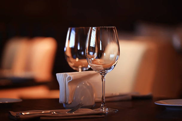 concept alcohol glass / beautiful glass, wine restaurant tasting aged wine - Fotografie, Obrázek