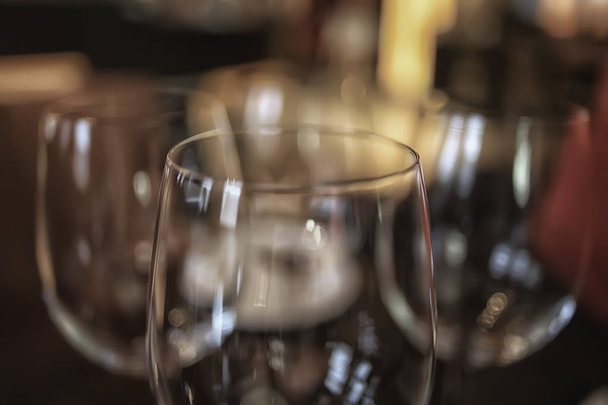 concept alcohol glass / beautiful glass, wine restaurant tasting aged wine - Valokuva, kuva