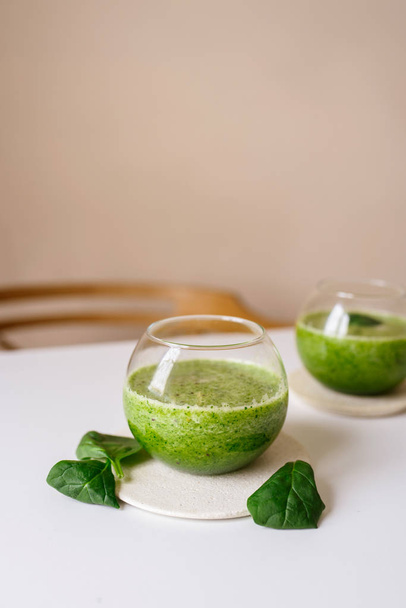 Υγιής πράσινος χυμός. Superfood - Φωτογραφία, εικόνα