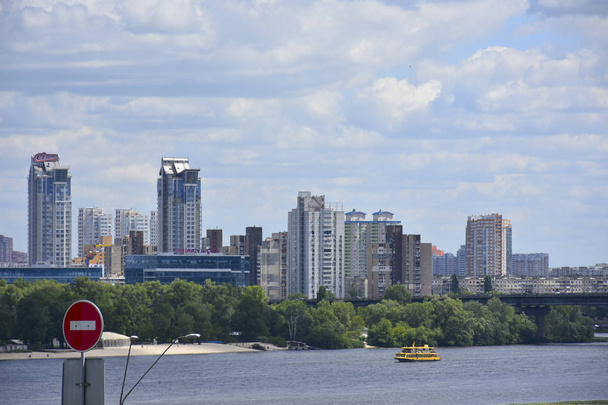 panorama van de grote stad - Foto, afbeelding