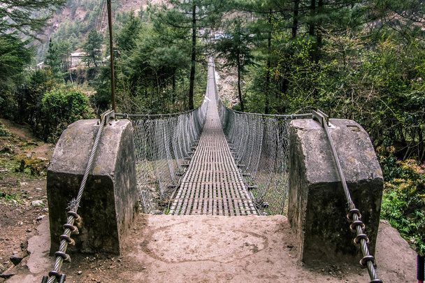 Portrait view of entrance to suspension bridge.  - Photo, Image