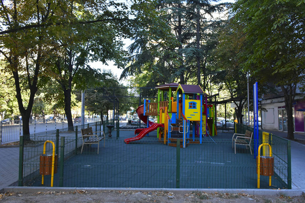 Parktaki güzel oyun parkı - Fotoğraf, Görsel