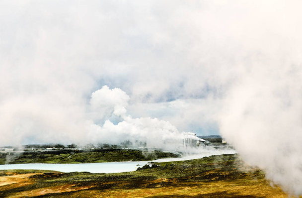 Dampfende Landschaft in Island - Foto, Imagem