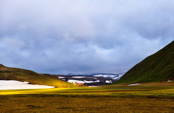Landmannahellir en Island im Sommer - Foto, Imagen