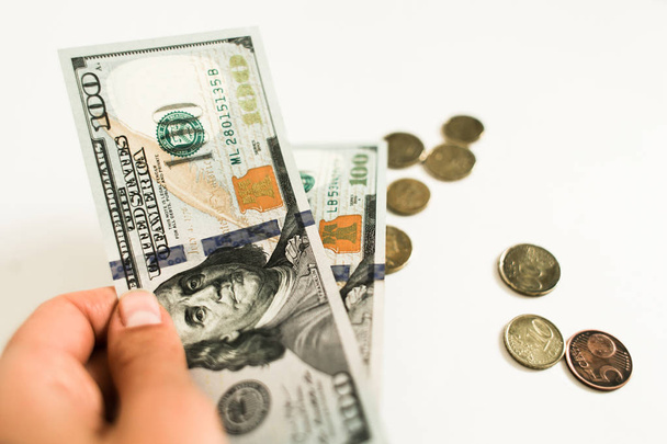 dólares e centavos isolados em fundo branco
 - Foto, Imagem