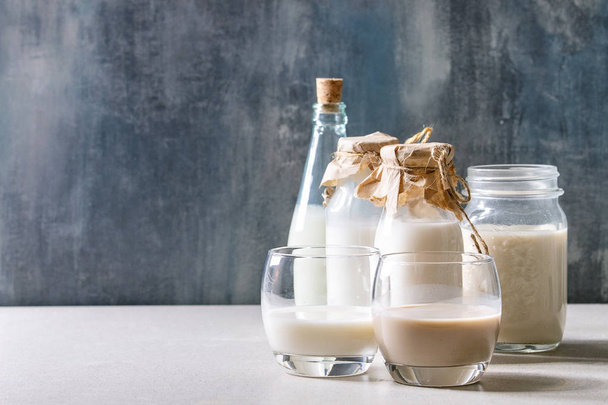 Variety of non-dairy milk - Foto, imagen