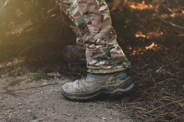 Brązowe buty wojskowe - Zdjęcie, obraz