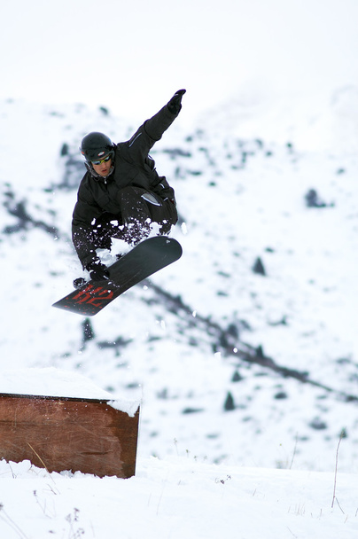 μαύρο snowboarder μύγα - Φωτογραφία, εικόνα