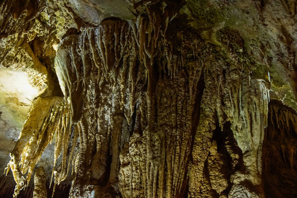 Знаменита печера в Європі Прометей печера - Фото, зображення