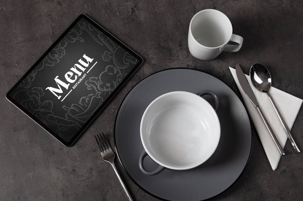 Online order concept with tableware - Photo, image