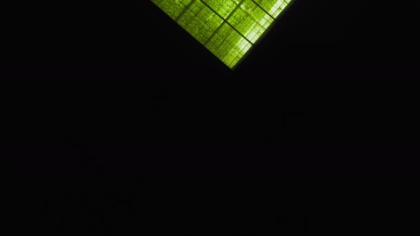 Foto aérea de un gran invernadero con pepinos a gran altura
 - Metraje, vídeo