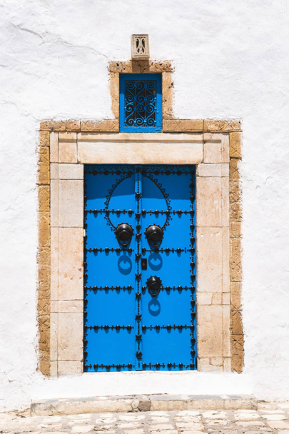 Streets of Sidi Bou Said with traditional white and blue archite - Valokuva, kuva