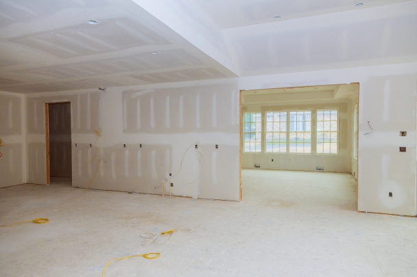 Ανακαίνιση σπιτιού στο δωμάτιο γεμάτο με εργοτάξιο - Φωτογραφία, εικόνα