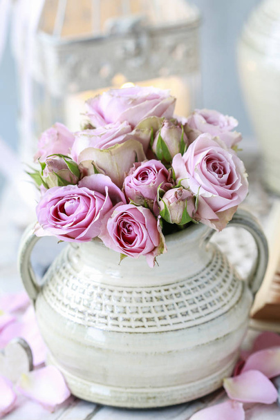 Bouquet of pink roses in ceramic vase.  - Valokuva, kuva