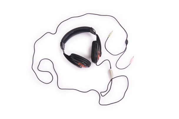 Černá sluchátka izolovaných na bílém - Fotografie, Obrázek