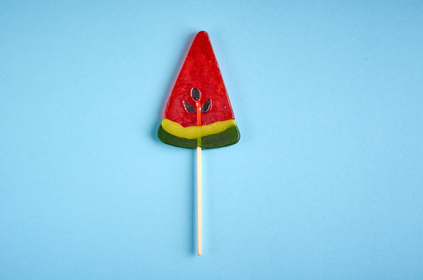Home made sugar candy, sweet dessert on stick, flat lay - Foto, afbeelding